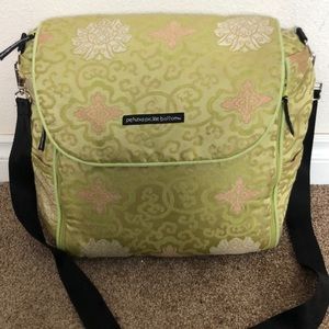 Petunia pickle bottom